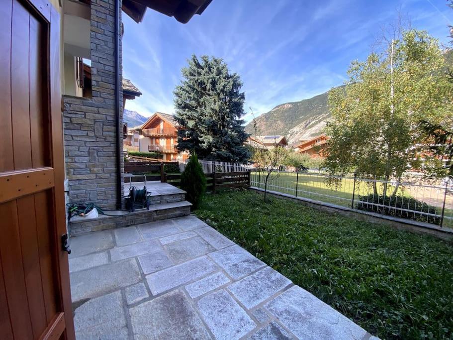Incantevole Appartamento Con Giardino - Garage Privato E Free Wifi Oulx Exterior foto