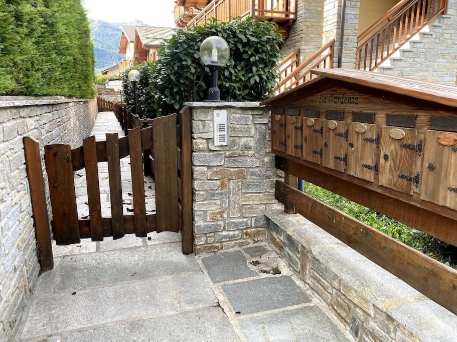 Incantevole Appartamento Con Giardino - Garage Privato E Free Wifi Oulx Exterior foto